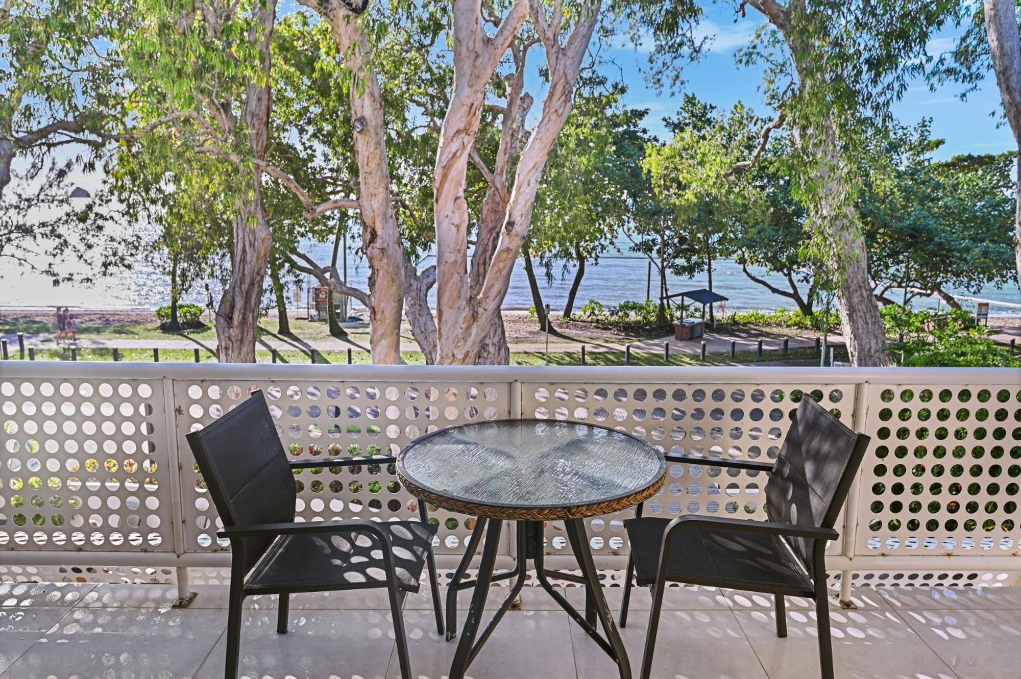 Marlin Waters Beachfront Apartments Palm Cove Zewnętrze zdjęcie
