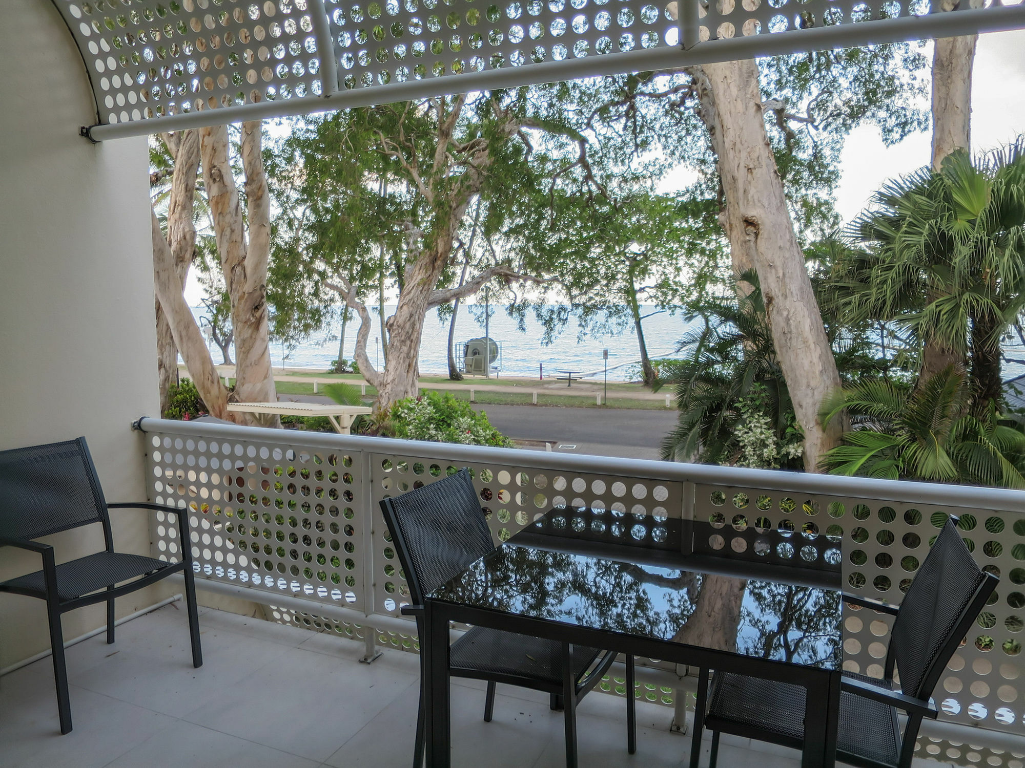 Marlin Waters Beachfront Apartments Palm Cove Zewnętrze zdjęcie